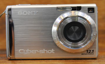 デジタルカメラ　SONY-DSC-W-200